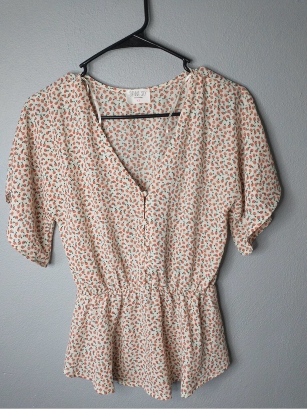Sienna Sky Floral Babydoll Blouse Women’s Medium Cream Peplum Cottagecore